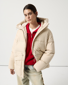 Пуховик с регулировкой по талии цвета экрю