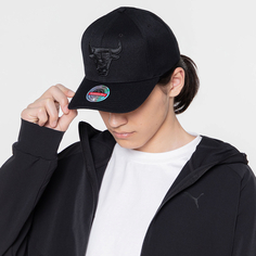 Кепка Logo Classic Chicago Bulls Mitchell and Ness