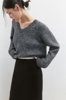 джемпер женский Джемпер вязаный свободный с V-вырезом Befree