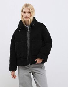 Чёрная куртка oversize из искусственного меха Gloria Jeans