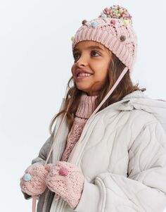 Варежки на верёвке с разноцветными шариками для девочки Gloria Jeans