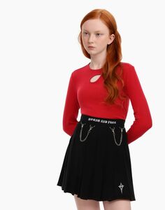 Чёрная расклёшенная юбка со складками и вышивкой Gloria Jeans
