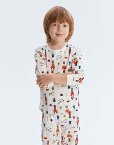 Бежевая пижама с новогодним принтом для мальчика Gloria Jeans