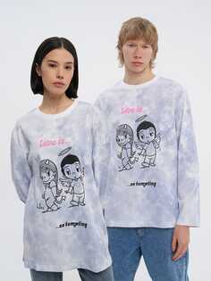 Лонгслив оверсайз с принтом Love is… ТВОЕ