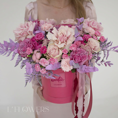 Букет живых цветов LFLOWERS Коробка Суперстар Lflowers