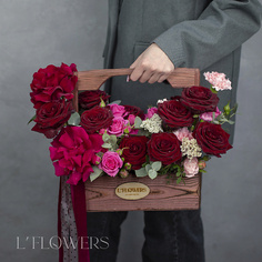 Букет живых цветов LFLOWERS Ящик Престиж Lflowers