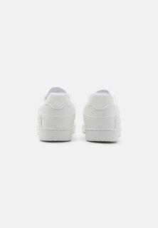 Кроссовки на шнуровке SAVA Guess, белый