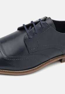 Деловые туфли на шнуровке LEATHER Pier One, темно-синий