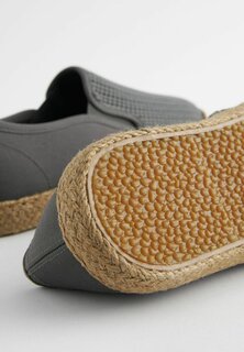 Эспадрильи Regular Fit Next, серый