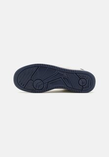 Кроссовки на шнуровке MASTERS COURT LEATHER SUEDE SNEAKER Ralph Lauren, белый