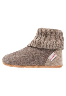 Тапочки Wildpoldsried Giesswein, цвет taupe