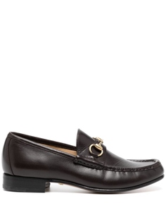 Лоферы с пряжкой Horsebit Gucci, коричневый