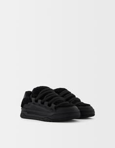 Кроссовки для фигурного катания из искусственной овчины Bershka, черный