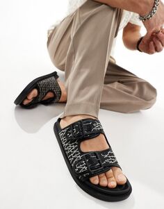 Сандалии с двойной пряжкой ASOS DESIGN из ткани с монограммой черного цвета