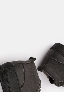 Ботильоны на шнуровке Bata, темно-коричневый