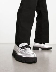 Массивные лоферы ASOS DESIGN из серебристой искусственной кожи с цепочкой