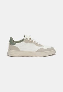 Кроссовки RETRO STREET PULL&BEAR, цвет Mottled Green