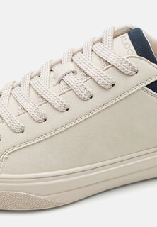 Кроссовки BAS PILLOW WALK WATER RESISTANT ALDO, белый