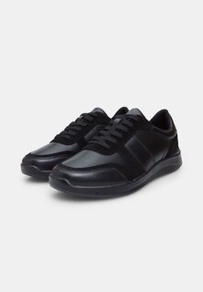 Кроссовки SNEAKERS COMFIT Bata, черный