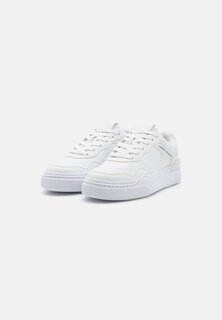 Кроссовки Armani Exchange, белый