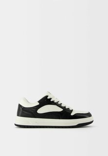 Кроссовки CONTRAST Bershka, черный