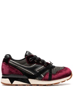 Кроссовки N9000 In Vino Veritas из коллаборации с 24 Kilates и Sabotage Diadora, черный