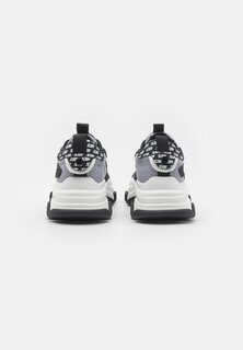 Кроссовки POSSESS Steve Madden, черный деним