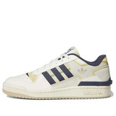 Выставка форума Sneakers Adidas, бежевый