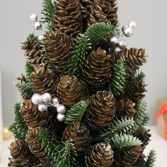 Искусственная елка с шишками Зимнее волшебство